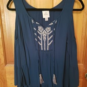 Gorgeous Teal Shirt- w/ cut out sleeves!